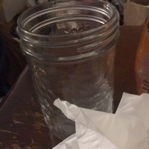 Meet your Posher, Lora